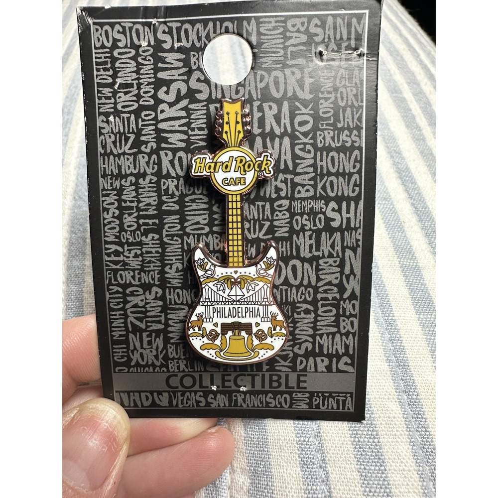 Hard Rock Cafe Philadelphia Core Icons Copper Guitar‎ Pin Limited Edition